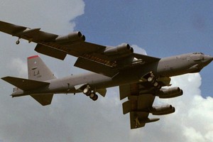 Mỹ đã bao nhiêu lần muốn ném bom nguyên tử xuống Việt Nam?