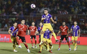 Tạo mưa bàn thắng trong trận thuỷ chiến, Hà Nội FC chạm tay vào chức vô địch
