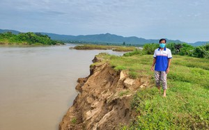 Gia Lai: Bờ sông Ba sạt lở nặng, đất sản xuất bị "hà bá" cuốn trôi