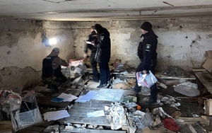 Ukraine phát hiện 13 túi tài liệu bí mật của Nga để lại ở Izium