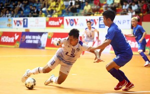 Hoà thất vọng trước Sahako, "ngôi vương" futsal của Thái Sơn Nam có nguy cơ sụp đổ
