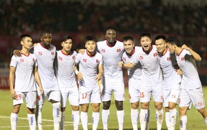 Hạ Sài Gòn FC tại sân Thống Nhất, Hải Phòng đánh chiếm ngôi đầu