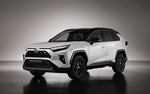 Toyota RAV4 GR Sport 2023 "trình làng", diện mạo đậm chất thể thao