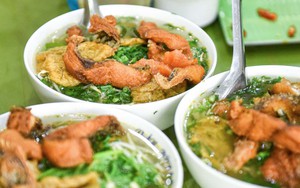 CNN từng giới thiệu quán bún cá lâu đời ở Hà Nội, ngon chuẩn vị hút thực khách