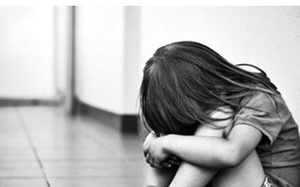 TP.HCM: Bé gái 17 tháng tuổi tử vong bất thường nghi bị bạo hành