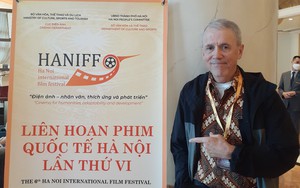 Nhà biên kịch người Mỹ Mark Schilling - Thành viên BGK Phim dài dự thi nói gì về LHP Quốc tế Hà Nội 2022?