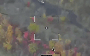 "Mưa đá" BM-21 Grad Ukraine chưa kịp tái nạp rocket đã bị UAV tự sát Nga phá hủy