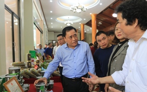 Chủ tịch tỉnh Lạng Sơn công khai số điện thoại cá nhân để nông dân đối thoại bất cứ lúc nào