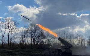 Trận chiến ở Donbass: Tiền tuyến đang tiến gần hơn đến các thành phố lớn ở phía đông Ukraine