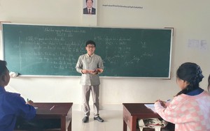 Người thầy 8 năm 