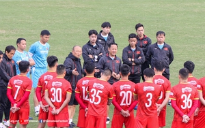 HLV Park Hang-seo gây "sốc" khi công bố ĐT Việt Nam chuẩn bị đấu Dortmund