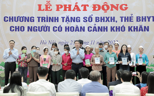 Phát động tặng sổ BHXH, thẻ BHYT cho người có hoàn cảnh khó khăn