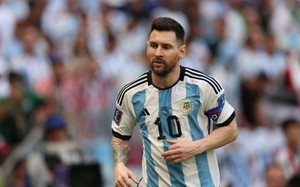 Messi thể hiện tư chất thủ lĩnh, 2 ngôi sao Argentina dự bị