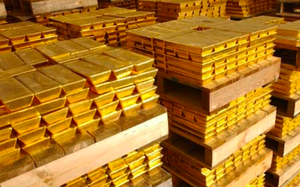 Tiết lộ người bí ẩn vừa mua dự trữ 300 tấn vàng