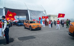 999 xe ô tô điện VinFast VF 8 đầu tiên xuất khẩu sang Mỹ, cột mốc lịch sử ngành công nghiệp ô tô Việt Nam