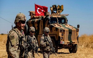 Căn cứ của Thổ Nhĩ Kỳ ở Syria bị tấn công dữ dội bằng pháo