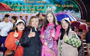 Hoa hậu Nông Thúy Hằng rạng rỡ tại Lễ hội hoa Tam giác mạch 2022 