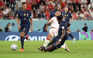 Vì sao Pháp ghi bàn phút 90+8 vẫn thua Tunisia 0-1?