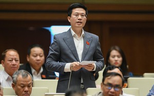 Bộ trưởng Nguyễn Mạnh Hùng: "Không khí đầu độc phổi, thông tin đầu độc não"