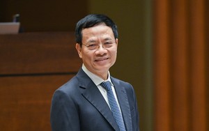 Chương trình "Máy tính cho em" chậm triển khai, Bộ trưởng Nguyễn Mạnh Hùng nói: "Tiền vẫn còn 1.000 tỷ đồng"