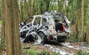 Clip NÓNG 24H: Ô tô phát nổ khi đang di chuyển trong rừng tràm ở ngoại ô TP.HCM, tài xế tử vong