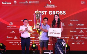 Golfer 15 tuổi Nguyễn Anh Minh đi vào lịch sử Tiền Phong Golf Championship 