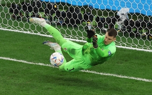Dominik Livakovic: Từ “huyền thoại” trong game bóng đá tới siêu sao tại World Cup 2022