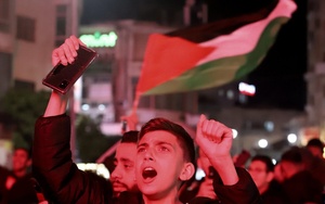 Lý do người Palestine đổ ra đường ăn mừng Morocco thắng Bồ Đào Nha