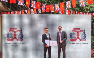 Đại sứ Anh công bố logo kỷ niệm 50 năm quan hệ ngoại giao Vương quốc Anh và Việt Nam