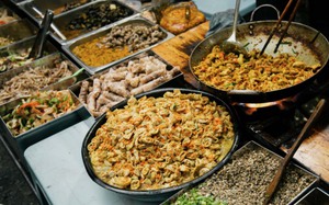 Sài Gòn: Khu ẩm thực miền Trung giá rẻ bất ngờ, ngon thì "nhức nách"