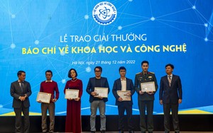 Phóng viên báo Nông thôn Ngày nay/Dân Việt đạt giải nhì Giải thưởng báo chí về Khoa học và Công nghệ năm 2021