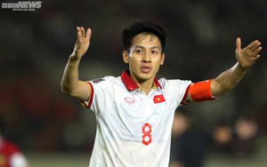 Clip: Hùng Dũng dễ dàng ghi bàn, nâng tỷ số lên 2-0 cho ĐT Việt Nam