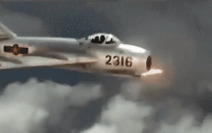 MiG 17 Việt Nam hạ gục F-105 "Thần sấm" và F-4 "Con ma" khiến Mỹ bàng hoàng