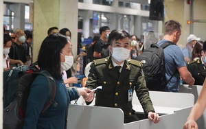 Cục Hàng không lên tiếng về việc nhiều hãng đề xuất không soát giấy tờ tại cửa máy bay sân bay Tân Sơn Nhất