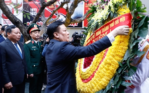 Lãnh đạo Hà Nội dâng hương tưởng nhớ đồng bào bị B52 sát hại 50 năm trước ở phố Khâm Thiên