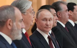 Tổng thống Putin cảnh báo 'mối đe dọa' đối với các nước thuộc Liên Xô cũ
