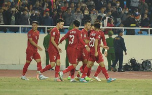 Trận Việt Nam thắng Malaysia 3-0 có bao nhiêu thẻ vàng, thẻ đỏ?