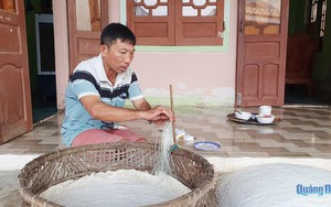 &quot;Câu sỏi&quot; là nghề kiếm cơm của làng này ở Quảng Ngãi, thực ra bà con ra rạn san hô câu thứ gì?