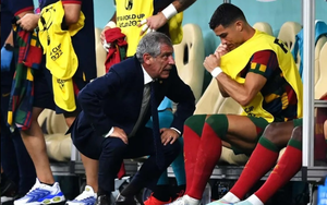 HLV Santos bật mí lý do để Ronaldo ngồi dự bị trận Bồ Đào Nha vs Thụy Sĩ