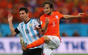 Vì sao trận Hà Lan vs Argentina sẽ ít thẻ vàng?