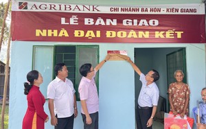 UBMT Tổ quốc tỉnh Kiên Giang: Trao tặng 4 căn nhà “Đại đoàn kết” cho hộ nghèo