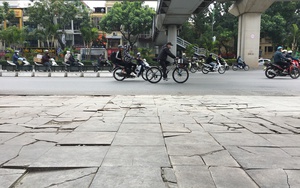 Lát đá vỉa hè ở Hà Nội: Đá tự nhiên hay gạch giả đá đều vỡ nát như nhau