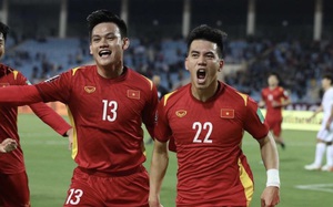 Các tuyển thủ Việt Nam ăn mừng "vui như Tết" sau trận thắng ĐT Trung Quốc