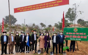 Hội Nông dân tỉnh Nghệ An trồng gần 1.000 cây xanh tại lễ phát động "Tết trồng cây đời đời nhớ ơn Bác"  