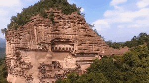 Bí ẩn về hang động cổ kỳ bí chứa hàng nghìn pho tượng Phật