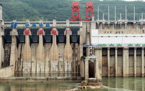 Thủy điện Trung Quốc xả nước hạn chế, mặn xâm nhập sớm ở ĐBSCL, chuyên gia cảnh báo điều gì?