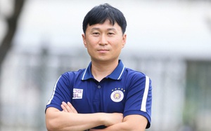 HLV Hàn Quốc Chun Jae-ho băn khoăn chọn lối chơi cho Hà Nội FC
