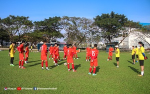 U23 Việt Nam ra sân tập trước trận gặp U23 Thái Lan với 15 cầu thủ