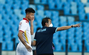HY HỮU: Thủ môn U23 Việt Nam trở thành tiền đạo bất đắc dĩ
