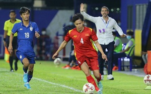 Bênh U23 Việt Nam, cầu thủ Lào bị fan Thái Lan "tấn công" dữ dội